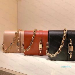 2023 new fashion Designer Luxury Shoulder Bag Top quality Genuine Leather Women's famous tote Crossbody embossed Bags handbags envelope MEN