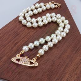 Klasyczny naszyjnik Pearl Kobiet Designer Saturn z koralikami Naszyjnik Diamentowe Dasoniki Diamentowe łańcuch Diamentowy Mother Diamond