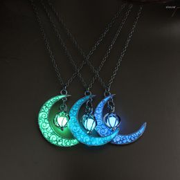 Pendant Necklaces Retro Luminous Moon Necklace For Men Women Gothic Vintage Aesthetic Glow At Night Moroccan Cuban Jewelry Dz774