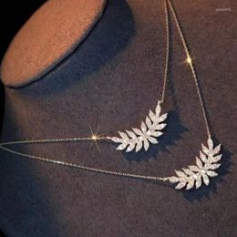 Pendant Necklaces Fashion Exquisite Leaf Necklace Women Inlaid Artificial Crystal Cubic Zirconia Aesthetics Wedding Engagement Jewellery