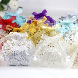 Gift Wrap 50Pcs Candy Box Hollow Butterfly Bowknot Wedding Chocolate Boxes Packing Case With Ribbon Party Favour Decoration