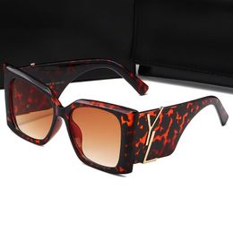 Fashion Designer Sunglasses Classic Eyeglasses Goggle Outdoor Beach Sun Glasses For Man Woman 16 Colour Optional Gift RR