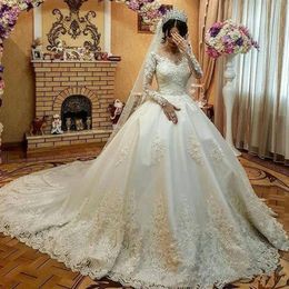 2019 Long Sleeves Lace Gothic Ball Gown Wedding Dresses Lace Applique Beads wedding Gown Court Train Bridal Vestidos De Novia278q