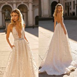 Berta 2020 Beach Wedding Dresses Plus Size Lace Sequined Halter Neck Bridal Gowns Crystals Backless Sweep Train robes de mariee235Q