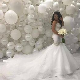 Gorgeous Sweetheart Strapless Mermaid Wedding Dresses Arabic Dubai Fitted Lace Applique Bridal Gowns Church Court Train Wedding Go204I