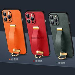 Wrist strap bracket is suitable for Apple 14 pro max mobile phone shell skin texture iphone13 12promax case 13pro max phone caseL230619