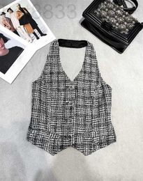 دبابات المرأة Camis Designer Summer Style New Simpic Slim Fit Pultoysile Plaid Plaid Hanging Neck Vest Women O4L8