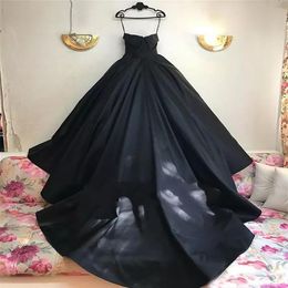 Ball Gown Gothic Wedding Dresses Plus Size Sweetheart Tulle Arabic Dubai Country Bridal Gowns Black Wedding Dress Vestido De Novia323j