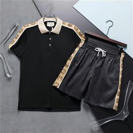 Дизайнеры мужские шорты сетчатые шорты и футболка набор для мужского спортивного костюма мужское костюм для спортивной одежды пляж с короткими рубашками.