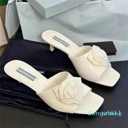 Design Summer Brushed Leather Sandals Shoes Women Rose Flower Heel Metal Lettering Slip Slide Lady Slippers Excellent Walking EU35-43