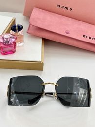 Designer frameless miu sunglasses for men and women, gradient Colour lenses, glasses for travel, sun protection sunglasses