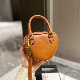 2023-Shoulder Bag Designer Bags Love Leather Handbag Ladies Fashion Messenger Wallet Mini Retro tote Bag 4 Colors