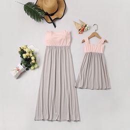 Family Matching Outfits 2023 Summer Fashion MotherDaughter Bra Bbackless Dress Patchwork ParentChild Comfortable Selling Skirt Clothes 230619