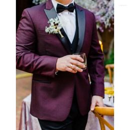 Men's Suits Men Suit 3 Pieces Burgundy With Black Peaked Lapel Business Casual Fit Wedding Groom Party Banquet Set Jacket Vest Pants