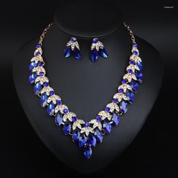 Chains 2023 European And American Sparkling Temperament Crystal Gemstone Necklace Earrings Set Wedding Dress Banquet Jewelry Wholesale