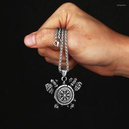 Pendant Necklaces 2023 316L Stainless Steel Viking Vegvisir Amulet Shield And Crossed Axes Necklace Mythology Charm Jewelry Boy Gift