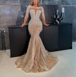 Exquisite Evening Mermaid Dresses Long Sleeves V Neck Halter Appliques Floor Length 3D Lace Hollow Diamonds Zipper Prom Plus Size Gowns Party Dress