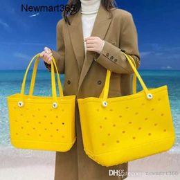 Designer Shoulder Bags Punched Bogg Bag Waterproof Summer Water Park Sea Organizer Storage Handbags Large Women's Stock Beach Bags 2023