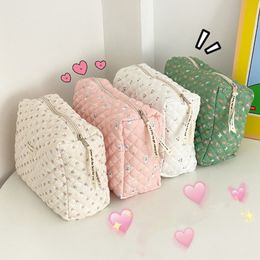 Cosmetic Bags Cute Floral Print Women Makeup Beauty Case Pouch Korea Quilted Soft Cotton Storage Bag Travel Organizer Toiletry 230620