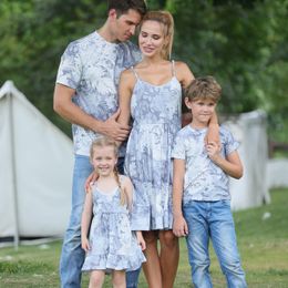 Family Matching Outfits Leaf Print Women Girls Strapless Dress Dad Son TShirt Casual Outfit Parentchild Clothes Daily Wear Look 230619