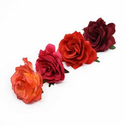 Dried Flowers 100pcs Silk rose heads Wedding holiday supplies Decorative flowers wreaths Candy box Brooch Headwear Home decoration fake flower