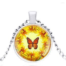 Pendant Necklaces Classic Butterfly Design Glass Dome Charm Necklace Men Women Cool Jewellery Accessories Gifts