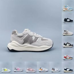 Çocuk Ayakkabı Moda Yeni NB Tasarımcı 574 Erkek Sport Sneaker Toddlers Kızlar Gençlik Çocuk Çocukları Kanca Döngü Eğitimleri Bebekler