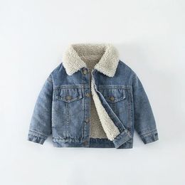 Coat Children's Denim Jacket Plush سميك ملابس الشتاء الربيع وارتداء الخريف فتيات الفتيات 230620