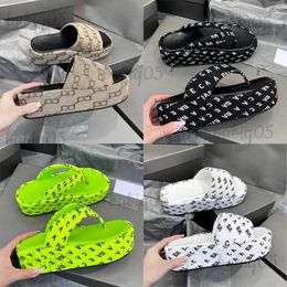 Slippers Designer Thickened Slider women Sandals Macaron Thick Bottom Non-slip Soft Bottom Ladies Wearing Beach Flip-flops INS Fashion B House T230621