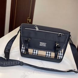 Designer Messenger Bags for men Crossboday bags Luxury Shoulder Bag Zipper Bucket Cross Body bags Mens Brand Camera Case bag Purse 2306211PE
