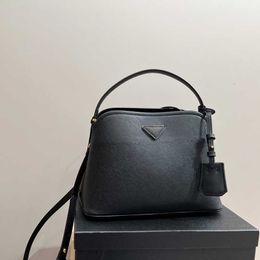 Fashion Crossbody Bucket Bags Designers Handbags Women Classic Black Shoulder Handbag 10A High Quality Leather Designer Bags Tote Womens Purse240522
