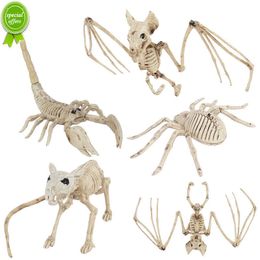 New Halloween Bat Spider Skeleton Scary Bones Movable Animal Model Halloween Party Decoration for Home Haunted House Props Kids Toy