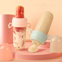 Cups Dishes Utensils Baby Feeding Bottle Spoon Teether Silicone Rice Paste Cereal Fruits Squeeze Feeder born 230621