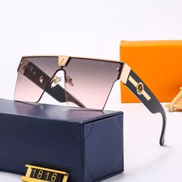 Luxury Men Sunglasses Fashion Designer Sunglass Business Adumbral Womens Beach Eyeglasses Classic Sun Glasses Square Glass with Box 236212C