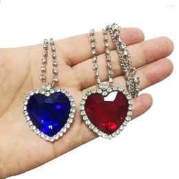 Pendant Necklaces Ocean Blue Heart Shape Necklace Movie Same Style Ladies Sweater Chain Fashion Jewelry For Women Gift