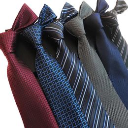 Fliegen 20 Stile Geometrisches Muster Hochdichtes Polyester-Jacquard 8 cm Krawatte Lässige, vielseitige gestreifte Anzugkrawatten