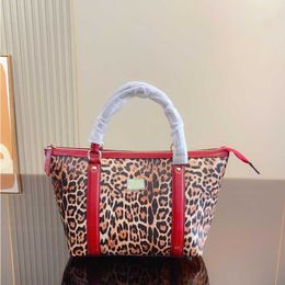 New Product Designers Tote Bag d Letter Totes Women Leopard Print Designers Handbag Lady Shoulder Bag Fashion Large Capacity Shopping Bag
