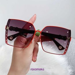 Luxury Designer H home sunglasses online store New Fashion Family Box Sunglasses Female Street Shooting Tiktok Net Red Personality Glasse With Gift Box