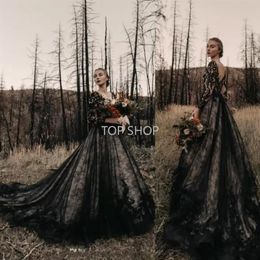2022 Gothic Black Vintage Wedding Dresses A Line V Neck Lace Appliques Tulle Illusion Backless Sweep Train Plus Size Formal Bridal309l