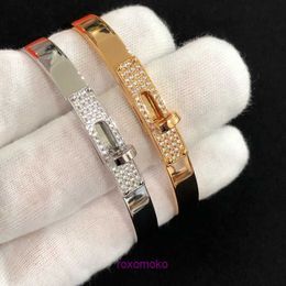 Wholesale Fashion H Home Bracelets online shop Seiko kelys Pig Nose Half Diamond Bracelet for Women 18K Rose Gold Rotating Buckle Light Luxury Exqui With Gift Box