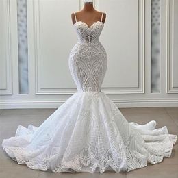 Sexy Pearls Mermaid Wedding Dresses Lace Appliques Spaghetti Straps Bridal Gown Custom Made Sleeveless New Design Wedding Gowns157r