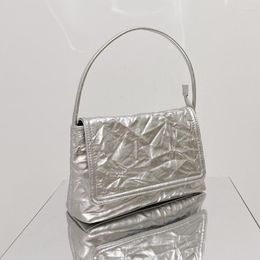 Вечерние сумки Винтажные серебряные плиссированные сумки подмышки, кожаная кожа роскошные дизайнерские сумочки для женщин 2023 Продвинутая текстура кошелек на плечо