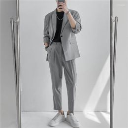 Men's Suits Men's 2023 Summer Unique Design British Men's Suit Shorts Striped Half Sleeve Mens 2 Pieces Blazer Pants Casual Green