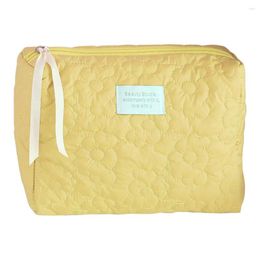 Cosmetic Bags Quilted Flower Storage Bag Cute Makeup Case Pouch Large Capacity Portable Multifunction Fashion Soft Casual Women Handbags