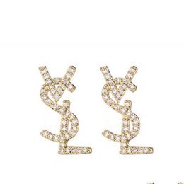 Stud 18K Gold Plated Austrian Crystal Letter Stud Earrings for Women European and USA Popular Simple Designer Earrings Wedding Bride Jewellery Gift2023