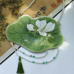 Shopping Bags Hanfu Exquisite Mobile Bag With Embroidery Green Lotus Leaf Double Sided Chinese Antique Small Fabric