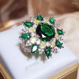 Cluster Rings Trendy Vintage Big Flower Ring For Women Elegant Simulation Emerald Zircon 925 Silver Fine Jewellery Party Gifts