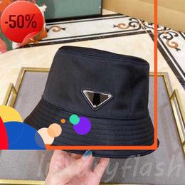 81t Hat Casquette Designer Stars with The Same Casual Outing Flat-toA Small Brimmed Hats Wild Triangle Standard Ins Ba308183