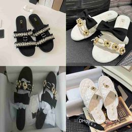 Slippers 2023 Summer womens slippers designer fashion high-end luxury letter clip sandals beach indoor official website synchronous update qiuti17