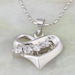 Pendant Necklaces Garilina Heart Shaped With CZ Crystal Jewellery Silver Plated White & Pendants For Women Mothers Day Gifts